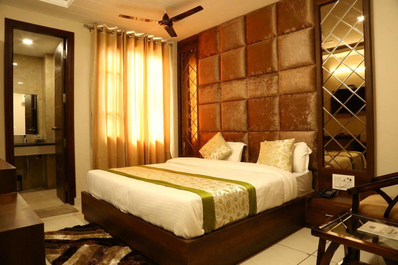 Hotel Kush Ganga - 50 Meter From Har Ki Pauri, Haridwār المظهر الخارجي الصورة